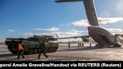 24 лютого – у річницю російського повномасштабного вторгнення – стало відомо, що Польща поставила Україні перші танки Leopard. Фото ілюстративне