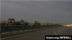 Колонна российской военной техники на трассе «Таврида» в Крыму, архив