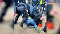 "Заданд, ҷарима карданд, бо худ бурданд" "Заданд, ҷарима карданд, бо худ бурданд"