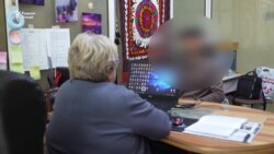 "Моро аз ҳама одами паст ҳисоб мекунанд" "Моро аз ҳама одами паст ҳисоб мекунанд"