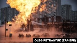 Влада повідомила про загоряння припаркованих автомобілів у Святошинському районі. Фото архівне