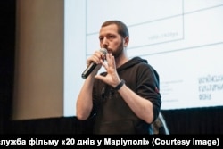 Мстислав Чернов зараз пише свою другу книгу про війну в Україні