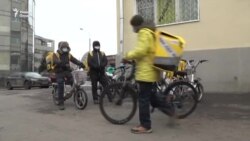 Муҳоҷирон мегӯянд, кори сахт монеи рӯзадорӣ намешавад Муҳоҷирон мегӯянд, кори сахт монеи рӯзадорӣ намешавад