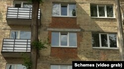 Вже відремонтоване місце влучання ракети у будинок