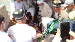 Маросими видоъ ва дафни Саттор Турсун дар Душанбе Маросими видоъ ва дафни Саттор Турсун дар Душанбе