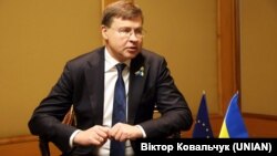 Віце-президенту Єврокомісії Валдісу Домбровскісу пророкують портфель з розширення в новому складі Європейської комісії