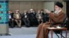 علی خامنهای در واکنش به درخواستها برای برگزاری همهپرسی، مردم را به عنوان شرکتکنندگان بالقوه در این همهپرسی «فاقد تحلیل» توصیف کرد