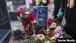 آرامگاه مهرشاد شهیدینژاد در اراک