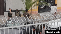 معترضان در زاهدان شعار «نه غزه نه لبنان، جانم فدای ایران» و «از زاهدان تا غزه کل دنیا میلرزه» سر دادند