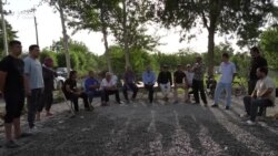 Дар деҳаи Чорсӯ ҷанҷоли ҳавз бо хушӣ поён ёфт
 Дар деҳаи Чорсӯ ҷанҷоли ҳавз бо хушӣ поён ёфт