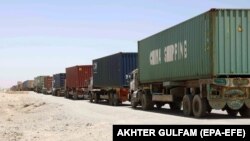 د افغانستان او پاکستان ترمينځ مال وړونکي کانټېنرونه ـ پخوانی انځور