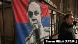 Portret Milana Nedića na transparentu koji su istakli ekstremni desničari tokom obeležavanja godišnjice Nedićeve smrti, Beograd, februar 2024.