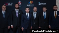 Vlad Marinescu (al doilea din stânga) și Mihai Chirica (al treilea din stânga) au pus la punct detaliile organizării Digital Throne în luna martie 2023.