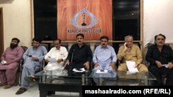 د پښتونخوا ملي عوامي ګوند سیند صوبې مشران د سېپتېمبر پر ۱۹مه په کراچۍ پریس کلب کې د خبري غونډې په مهال.