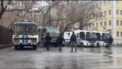Бозгашти муҳоҷирони тоҷик аз Русия. Ихтиёрӣ ё маҷбурӣ? Бозгашти муҳоҷирони тоҷик аз Русия. Ихтиёрӣ ё маҷбурӣ?