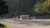 În imagine, Masa Tăcerii, parte a ansamblului monumental - care mai include Coloana Infinitului, Poarta Sărutului și Aleea Scaunelor, realizat de sculptorul Constantin Brâncuși la Târgu-Jiu.