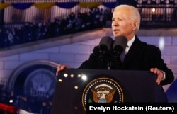 Президент США Джо Байден виступає з промовою у Варшаві, підсумовуючи рік широкомасштабної війни Росії проти України. Польща, 21 лютого 2023 року