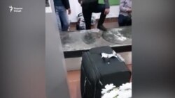 Баҳси дуздӣ дар фурудгоҳи Кӯлоб. Масъулон рад карданд. Баҳси дуздӣ дар фурудгоҳи Кӯлоб. Масъулон рад карданд.