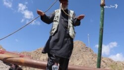 په بلوچستان کې د اوبو د لټون نادره طریقه په بلوچستان کې د اوبو د لټون نادره طریقه