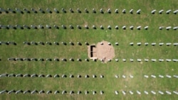 'Koliko dugo živi nada?': Srebreničke majke umiru, a djecu nisu pronašle 'Koliko dugo živi nada?': Srebreničke majke umiru, a djecu nisu pronašle