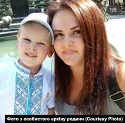 Олексій Бондар з мамою Іриною