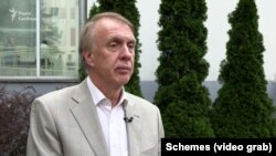 Володимир Огризко у 1996–1999 роках – керівник Головного управління з питань зовнішньополітичної діяльності Адміністрації президента України