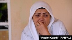 Соифа Юсуфова, модари Сумая Иброҳимова чашм ба роҳи духтари нопадидшудааст аст. Файзобод, 9 ноябр