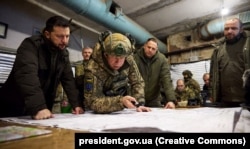 Генерал-полковник Сирський з президентом Зеленський на Куп'янському фронті в листопаді 2023-го, в період командування цим угрупованням військ