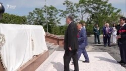Аз маҷмааи Майдони Ғалаба дар Душанбе парда бардоштанд
 Аз маҷмааи Майдони Ғалаба дар Душанбе парда бардоштанд