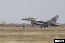 F-16 у треновальному центрі в Румунії