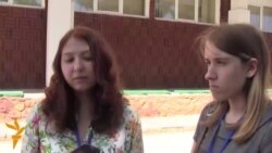 Духтарони рус баъди ошноӣ бо забону адабиёти тоҷик ба ин миллат эҳтироми хос пайдо кардаанд. Духтарони рус баъди ошноӣ бо забону адабиёти тоҷик ба ин миллат эҳтироми хос пайдо кардаанд.