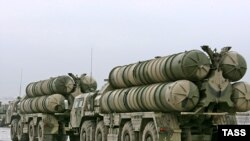 Russian S-300 air-defense missiles at a training base near Moscow