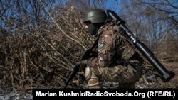 Генштаб ЗСУ каже: загарбники й надалі підступно використовують об’єкти цивільної інфраструктури для обладнання вогневих позицій, розміщення озброєння та військової техніки