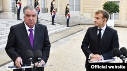 Эмомалӣ Раҳмон ва Эммануэл Макрон, Қасри Елисей, 13-уми октябри 2021