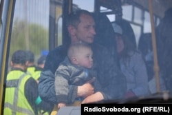 Locuitorii evacuați din teritoriile ocupate ajung în Zaporojie, anul 2022