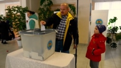 Moldovan Voters Have High Hopes In Nail-Biting Presidential Runoff Moldovan Voters Have High Hopes In Nail-Biting Presidential Runoff