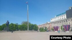 Окупваний Донецьк, порожня площа Леніна