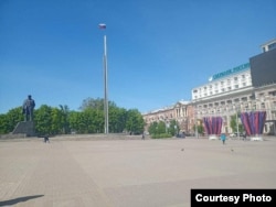 Донецьк, порожня площа Леніна
