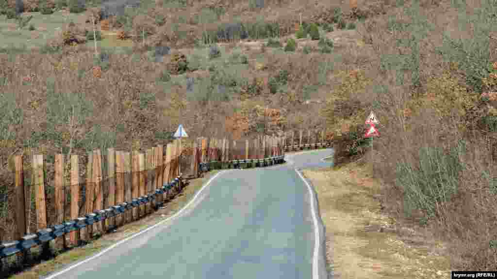 Другий раз під депортацію греки з Алсу потрапили в 1944 році – їх переселили в Центральну Азію. Село заселили росіянами і українцями, а в 1948-му Алсу перейменували в Морозівку. У 1962 році Морозівку ліквідували як населений пункт, частину жителів відселили. Пізніше багато хто повернувся на насиджені місця. Причина «ліквідації» села досі невідома. Незабаром після відселення поруч з Морозівкою почали будувати абсолютно секретний військовий об'єкт