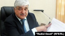 Низом Ҳакимов