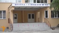 Дар рӯзи интихобот бисёре аз қитъаҳои раъйдиҳӣ дар Луҳанск баста буд. Дар рӯзи интихобот бисёре аз қитъаҳои раъйдиҳӣ дар Луҳанск баста буд.