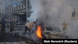 Уранці 10 жовтня відбувся масований обстріл України армією РФ.  Відомо про вибухи в Києві, Харкові, Львові та області, Житомирі, на Київщині