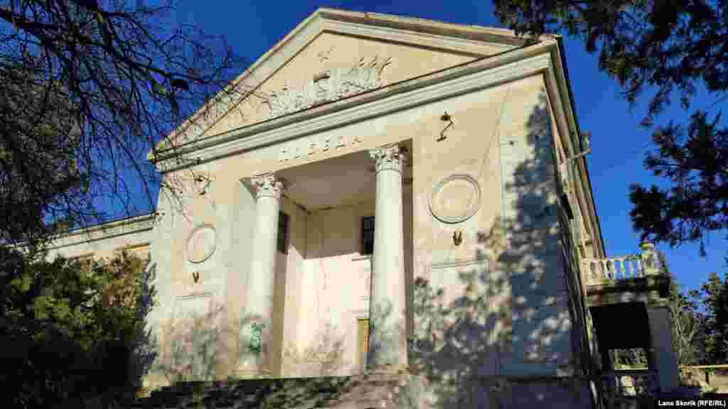 Старий сільський клуб – в аварійному стані