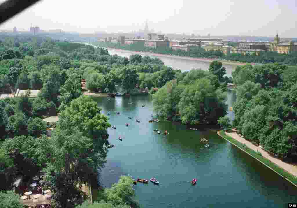 An aerial view of Gorky Park in 1979. For decades, the 300-acre park has provided Muscovites with a swath of tranquil greenery in the heart of the Russian capital. 