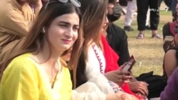 کراچۍ کې نرښځیانو د "مورت مارچ" په نوم لاریون کړی دی کراچۍ کې نرښځیانو د "مورت مارچ" په نوم لاریون کړی دی
