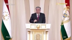 Эмомалӣ Раҳмон дар паёми солонааш аз "канда шудани занҷираи ҷаҳонӣ" гуфт Эмомалӣ Раҳмон дар паёми солонааш аз "канда шудани занҷираи ҷаҳонӣ" гуфт