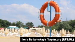 Крымский пляж, иллюстративное фото