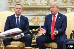 Дональд Трамп і Кароль Навроцький під час зустрічі в Овальному кабінеті Білого дому. Вашингтон, 3 вересня 2025 року (архівне фото)