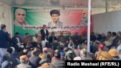 په کوټه کې د پښتونخوا ملي عواميګوند په مرکزي دفتر کې د ارمان لوڼي د څلورم تلین غونډې برخه وال.