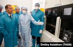 дмитро Мєдведєв на підприємстві «Ангстрем»